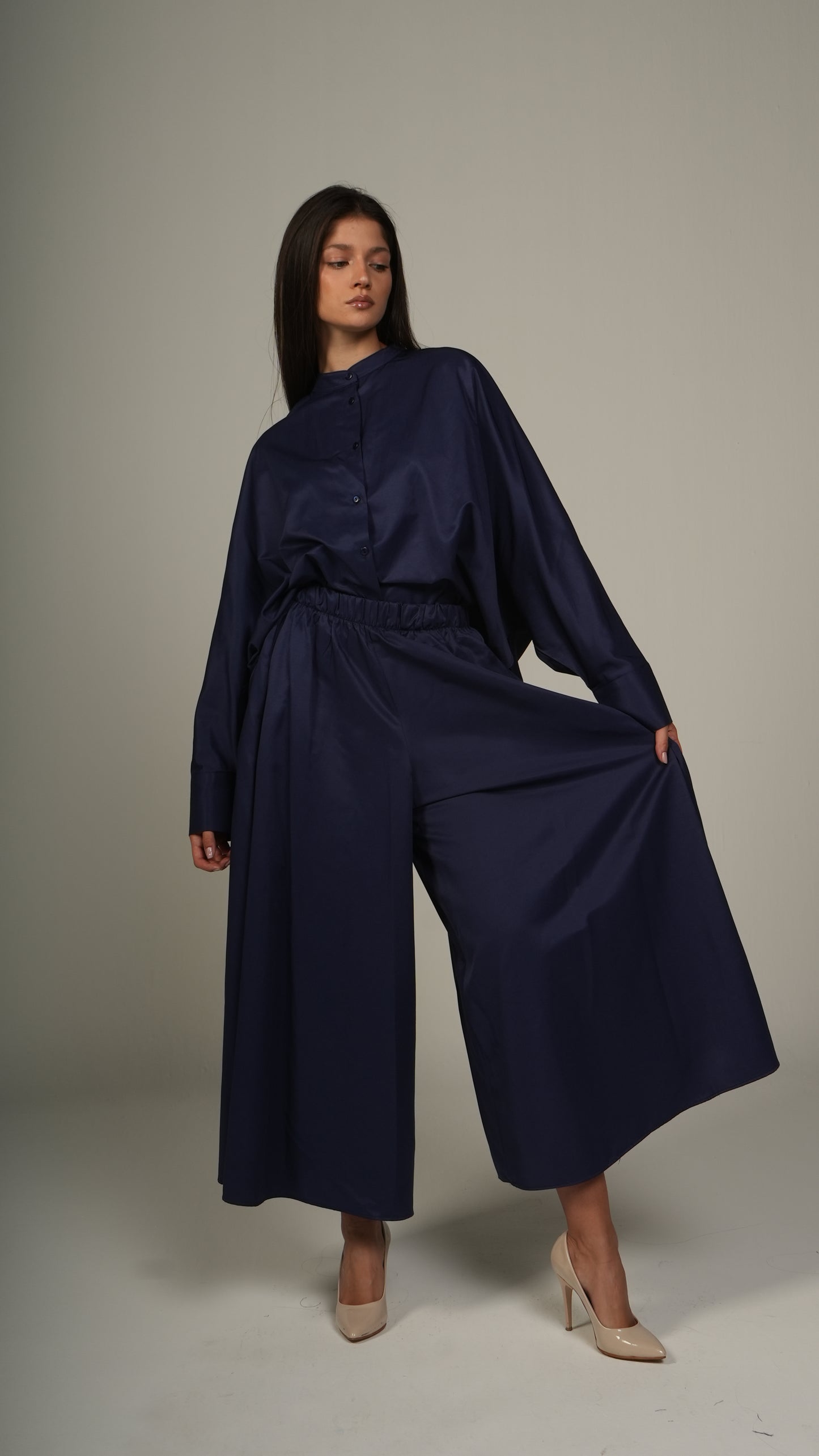 Flowy wide-leg pants and blouse