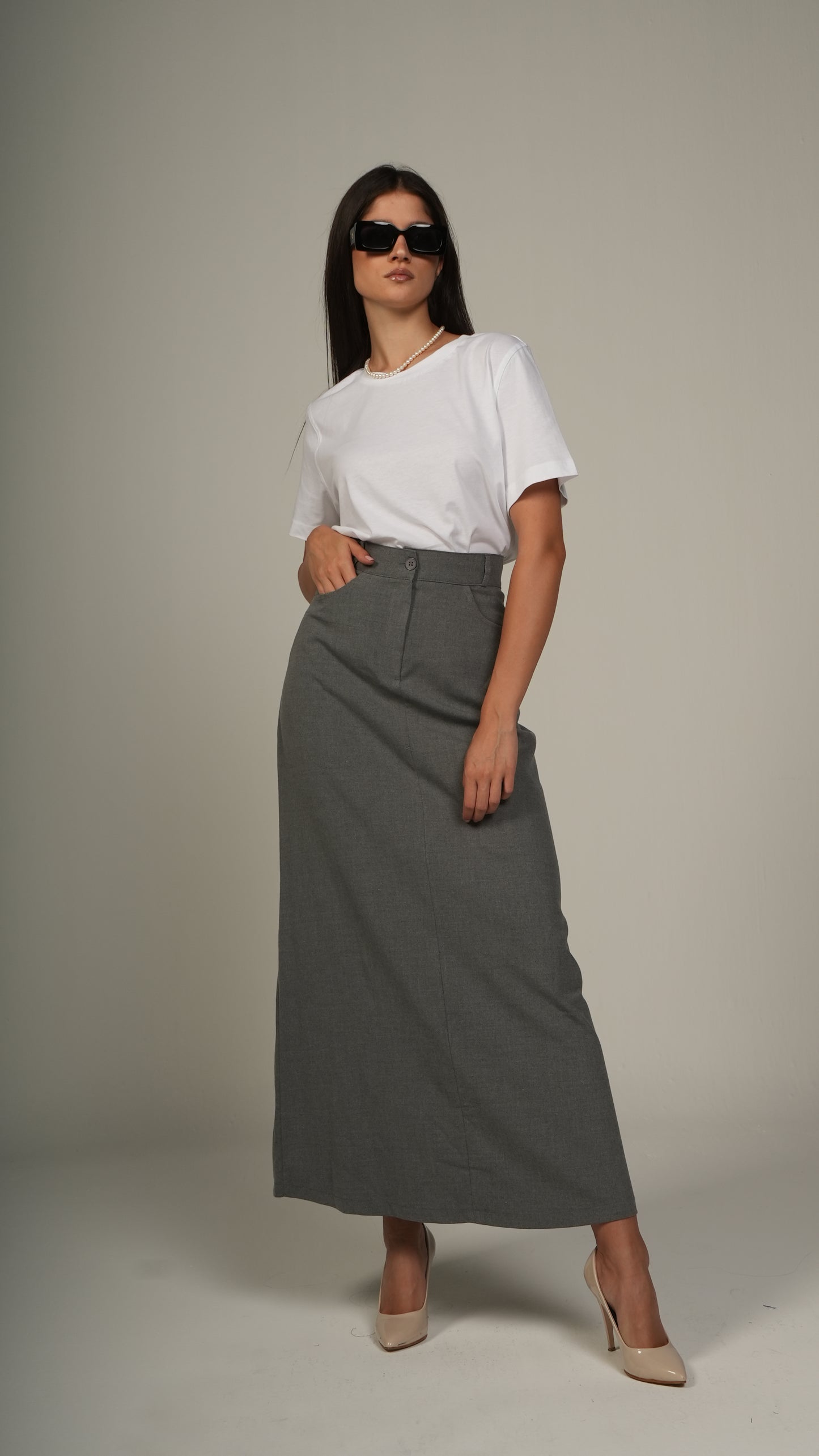Grey high-waisted pencil skirt