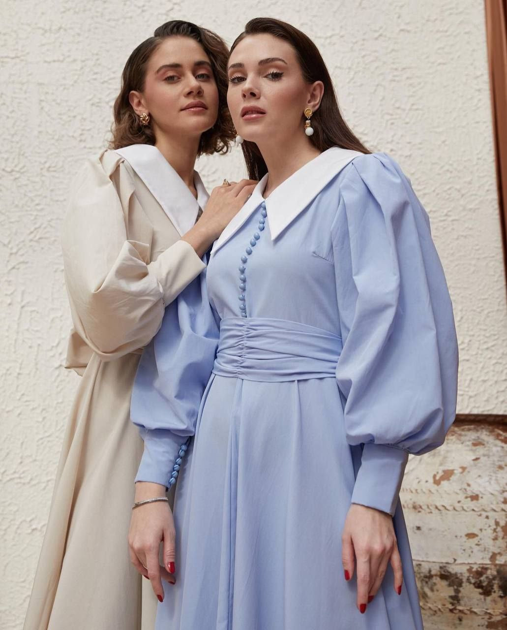 Puff sleeves dress