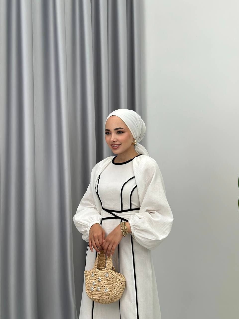 Line dress with piping
