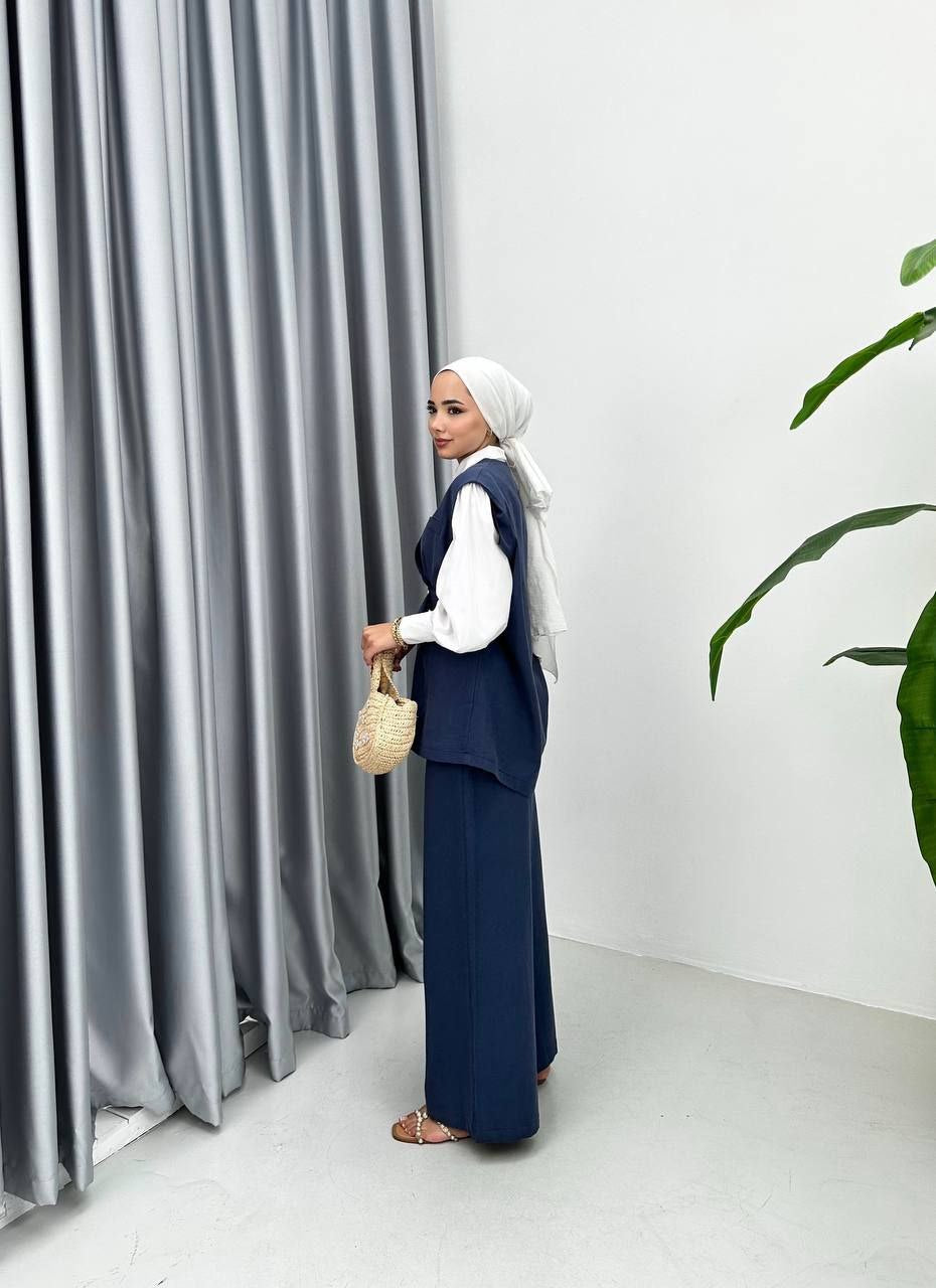 Linen vest and trousers