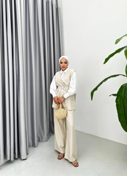 Linen beige vest and trousers